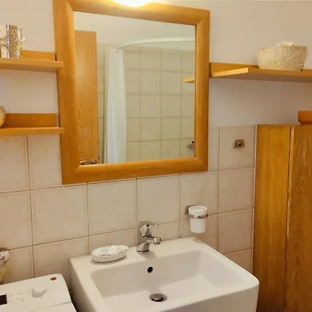 Lavandi 1 Apartment
